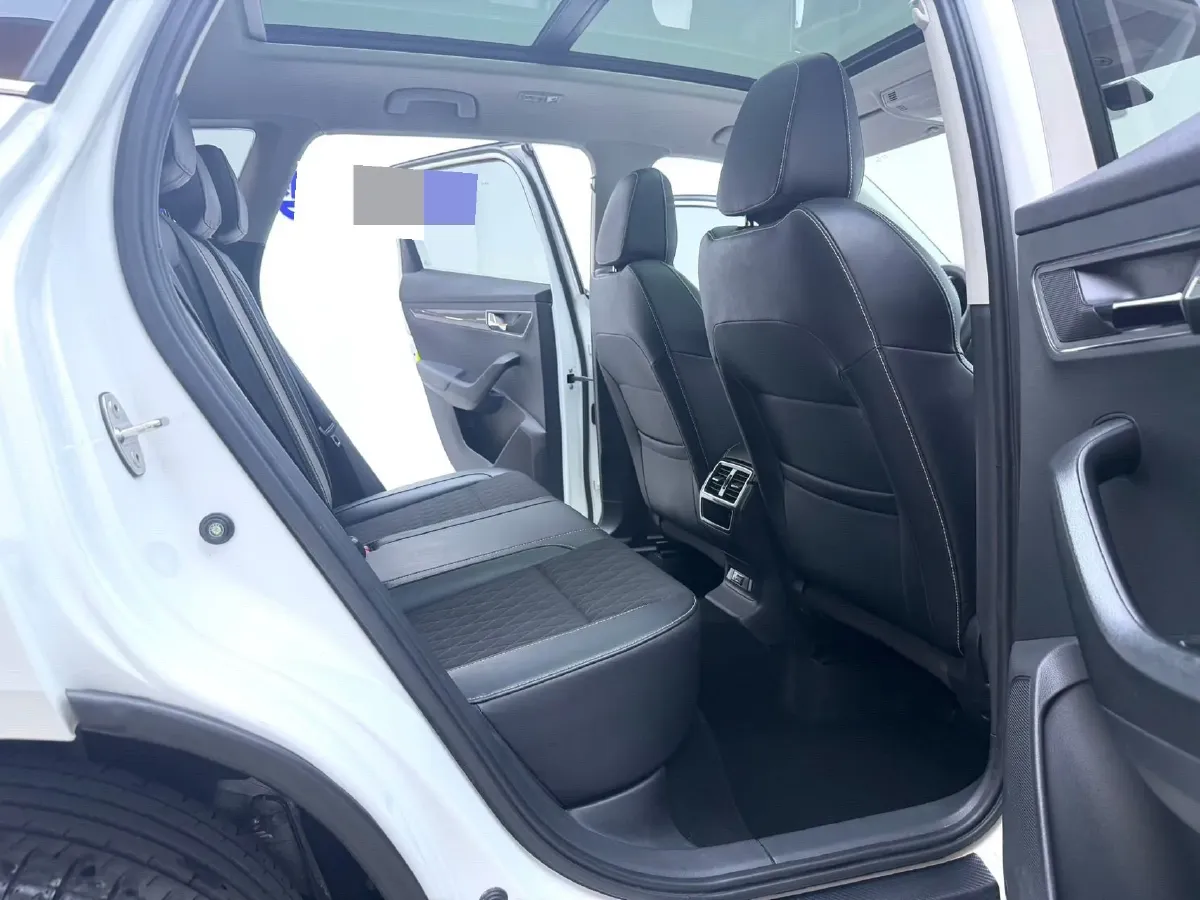 2021 Skoda Karoq 1.4T 150HP L4 7DCT,autocango,china used car exporter,china ev exporter,chinese used car exporter,chinese used ev exporter