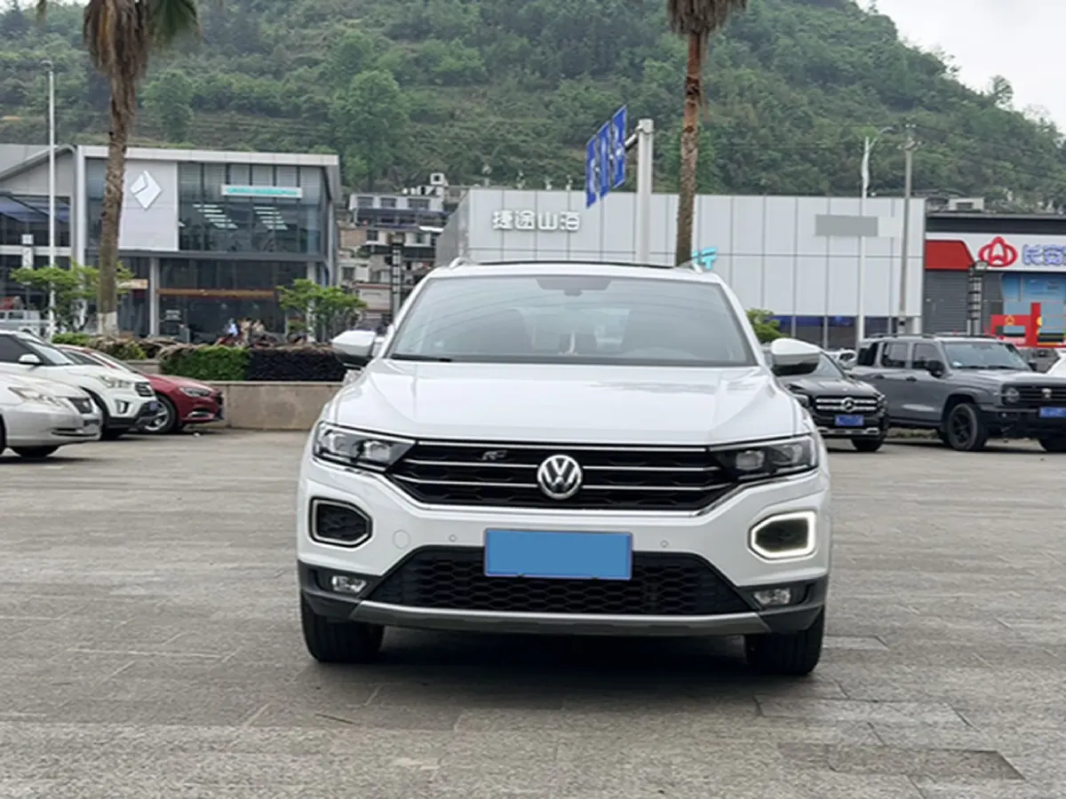 2018 Ford Kuga 1.5T 181HP L4 6AT,autocango,china used car exporter,china ev exporter,chinese used car exporter,chinese used ev exporter