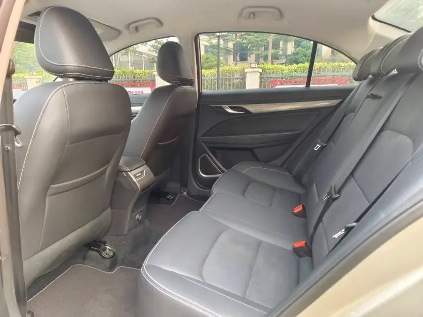 2019 Geely Emgrand 1.5L 109HP L4 5MT,autocango,china used car exporter,china ev exporter,chinese used car exporter,chinese used ev exporter