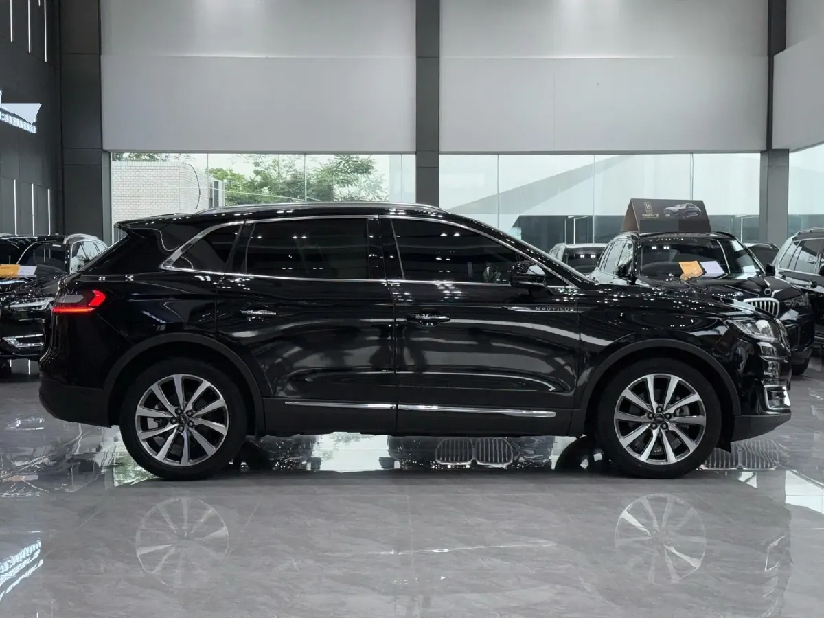 2019 Lincoln Nautilus 2.0T 235HP L4 8AT,autocango,china used car exporter,china ev exporter,chinese used car exporter,chinese used ev exporter