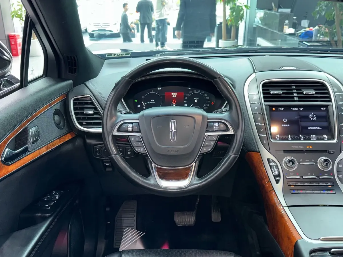 2019 Lincoln Nautilus 2.0T 235HP L4 8AT,autocango,china used car exporter,china ev exporter,chinese used car exporter,chinese used ev exporter