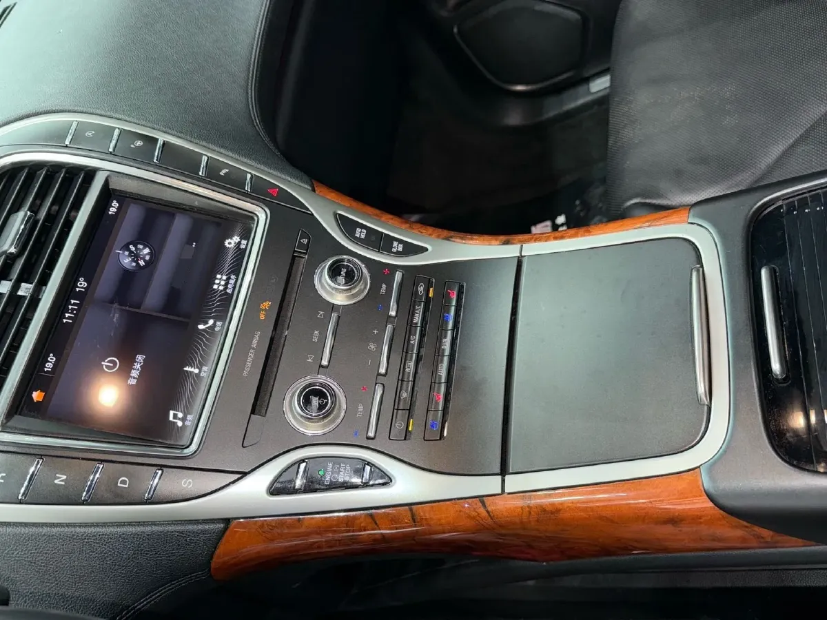 2019 Lincoln Nautilus 2.0T 235HP L4 8AT,autocango,china used car exporter,china ev exporter,chinese used car exporter,chinese used ev exporter