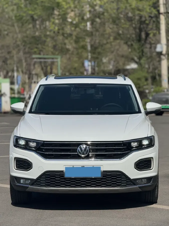 2020 Volkswagen T-Roc 1.4T 150HP L4 7DCT,autocango,china used car exporter,china ev exporter,chinese used car exporter,chinese used ev exporter