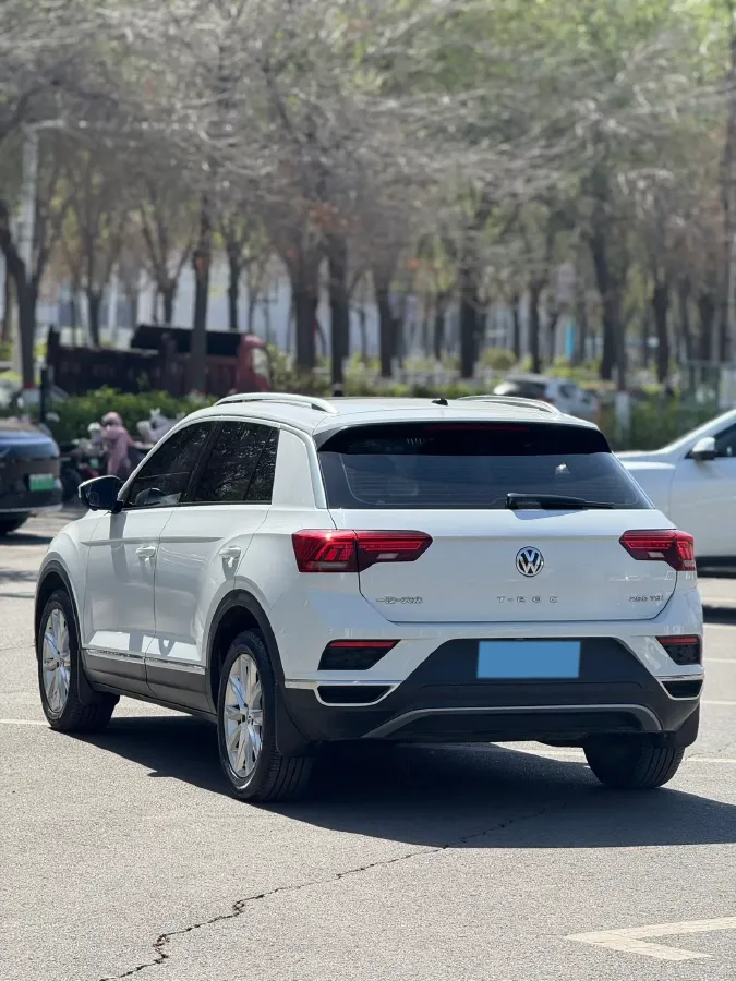 2020 Volkswagen T-Roc 1.4T 150HP L4 7DCT,autocango,china used car exporter,china ev exporter,chinese used car exporter,chinese used ev exporter