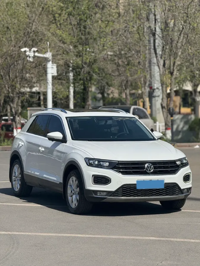2020 Volkswagen T-Roc 1.4T 150HP L4 7DCT,autocango,china used car exporter,china ev exporter,chinese used car exporter,chinese used ev exporter