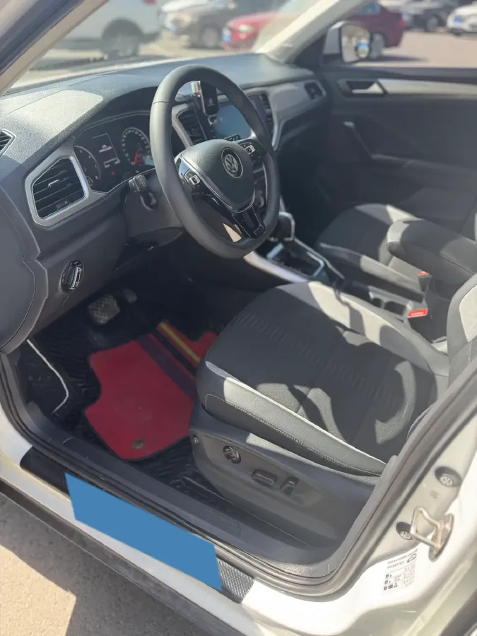 2020 Volkswagen T-Roc 1.4T 150HP L4 7DCT,autocango,china used car exporter,china ev exporter,chinese used car exporter,chinese used ev exporter