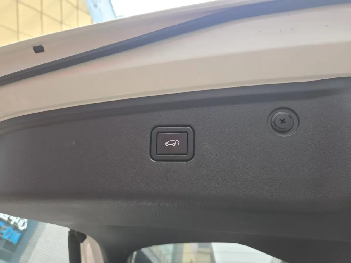 2024 ChangAn UNI-Z 1.5L 98HP L4 E-CVT PHEV 18.4KWH,autocango,china used car exporter,china ev exporter,chinese used car exporter,chinese used ev exporter