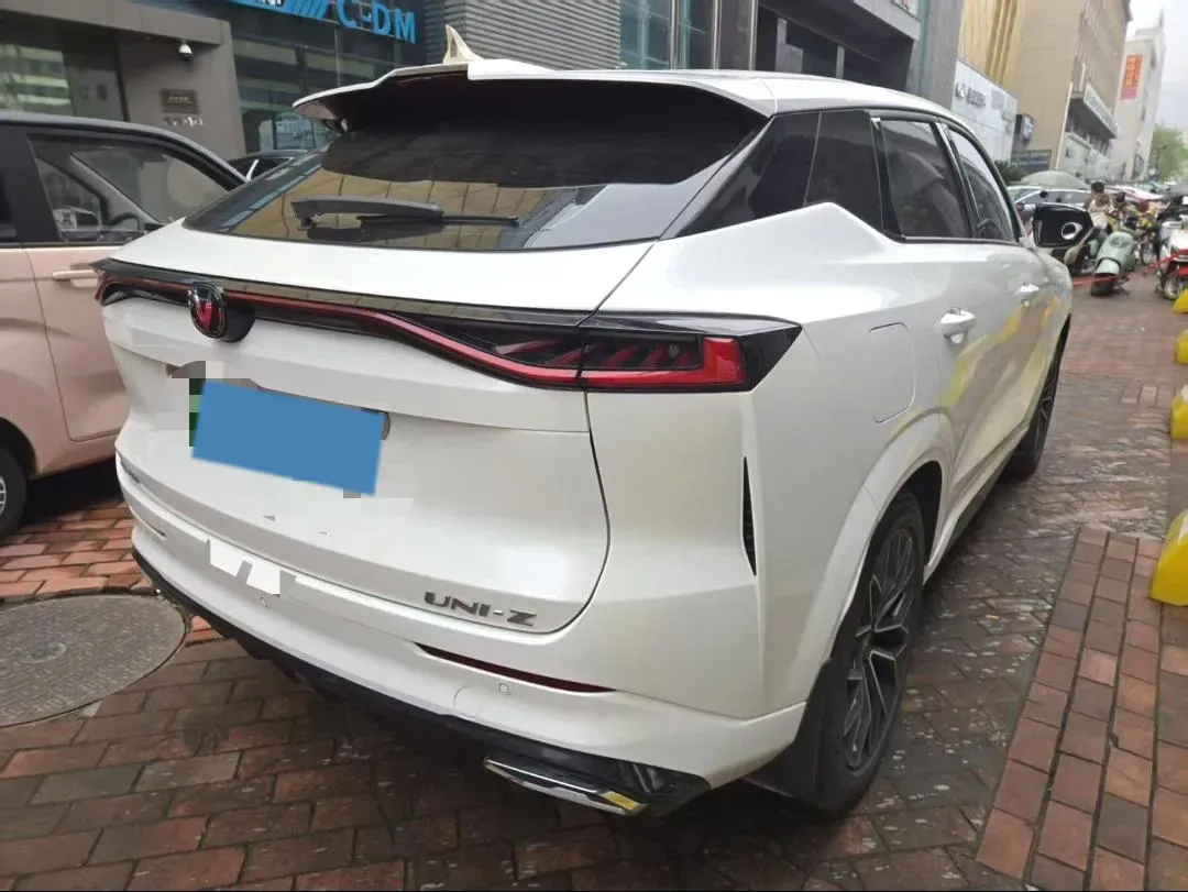 2024 ChangAn UNI-Z 1.5L 98HP L4 E-CVT PHEV 18.4KWH,autocango,china used car exporter,china ev exporter,chinese used car exporter,chinese used ev exporter