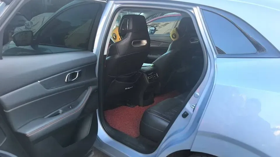 2021 ChangAn UNI-K 2.0T 233HP L4 8AT,autocango,china used car exporter,china ev exporter,chinese used car exporter,chinese used ev exporter