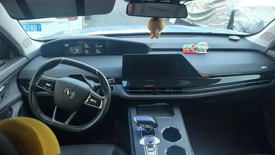 2021 ChangAn UNI-K 2.0T 233HP L4 8AT,autocango,china used car exporter,china ev exporter,chinese used car exporter,chinese used ev exporter