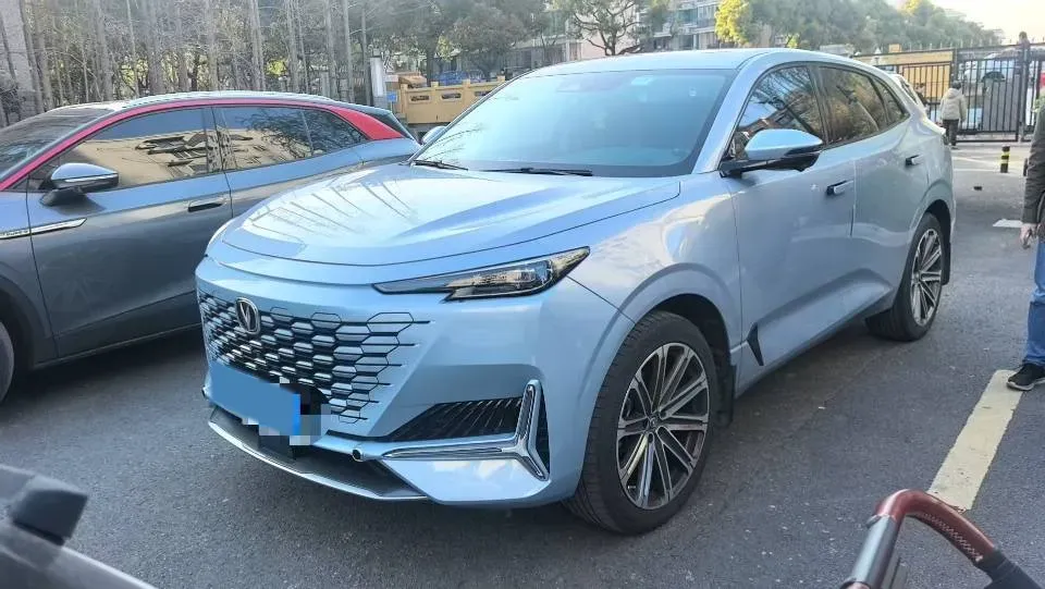 2021 ChangAn UNI-K 2.0T 233HP L4 8AT,autocango,china used car exporter,china ev exporter,chinese used car exporter,chinese used ev exporter