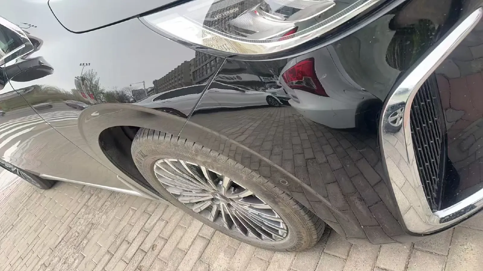 2025 Voyah Dream 1.5T 150HP L4 PHEV 41.7KWH,autocango,china used car exporter,china ev exporter,chinese used car exporter,chinese used ev exporter