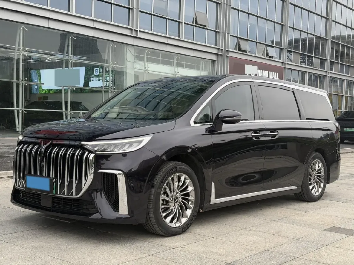 2022 Voyah Dream 1.5T 136HP L4 PHEV 25.57KWH,autocango,china used car exporter,china ev exporter,chinese used car exporter,chinese used ev exporter