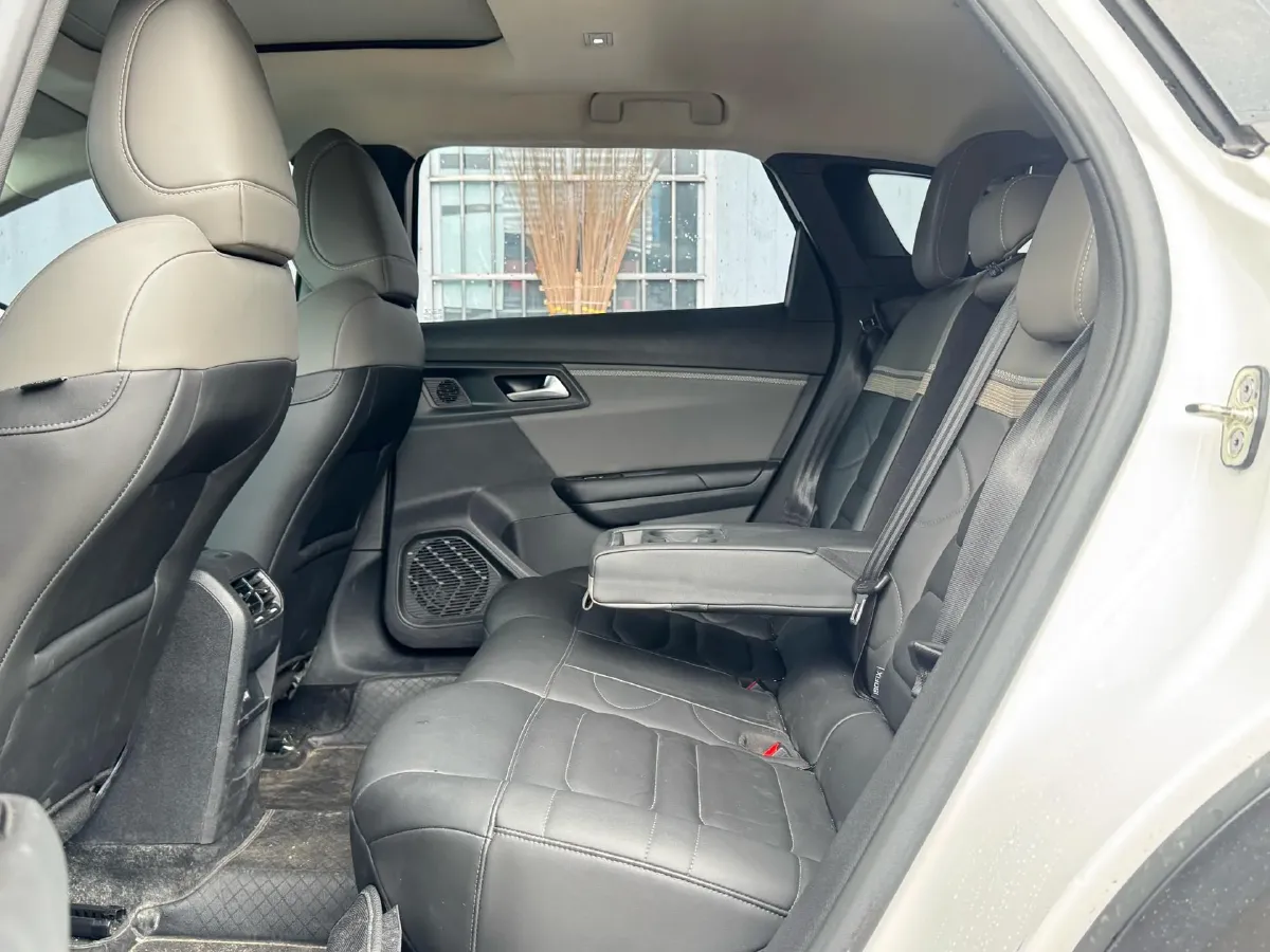 2021 Citroen C5 X 1.6T 175HP L4 8AT,autocango,china used car exporter,china ev exporter,chinese used car exporter,chinese used ev exporter