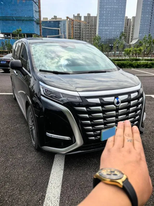 2022 HongQi HS7 3.0T 337HP V6 8AT,autocango,china used car exporter,china ev exporter,chinese used car exporter,chinese used ev exporter