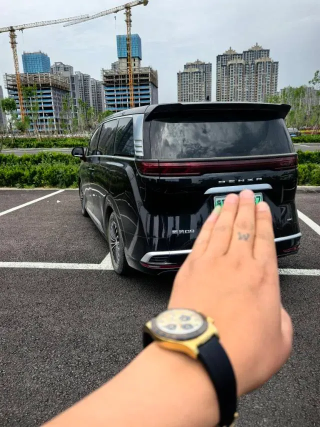 2022 HongQi HS7 3.0T 337HP V6 8AT,autocango,china used car exporter,china ev exporter,chinese used car exporter,chinese used ev exporter
