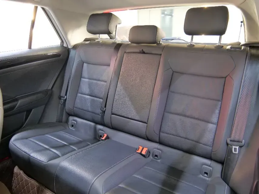 2022 Volkswagen T-Roc 1.4T 150HP L4 7DCT,autocango,china used car exporter,china ev exporter,chinese used car exporter,chinese used ev exporter