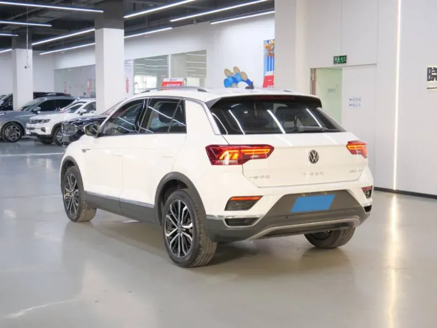 2022 Volkswagen T-Roc 1.4T 150HP L4 7DCT,autocango,china used car exporter,china ev exporter,chinese used car exporter,chinese used ev exporter