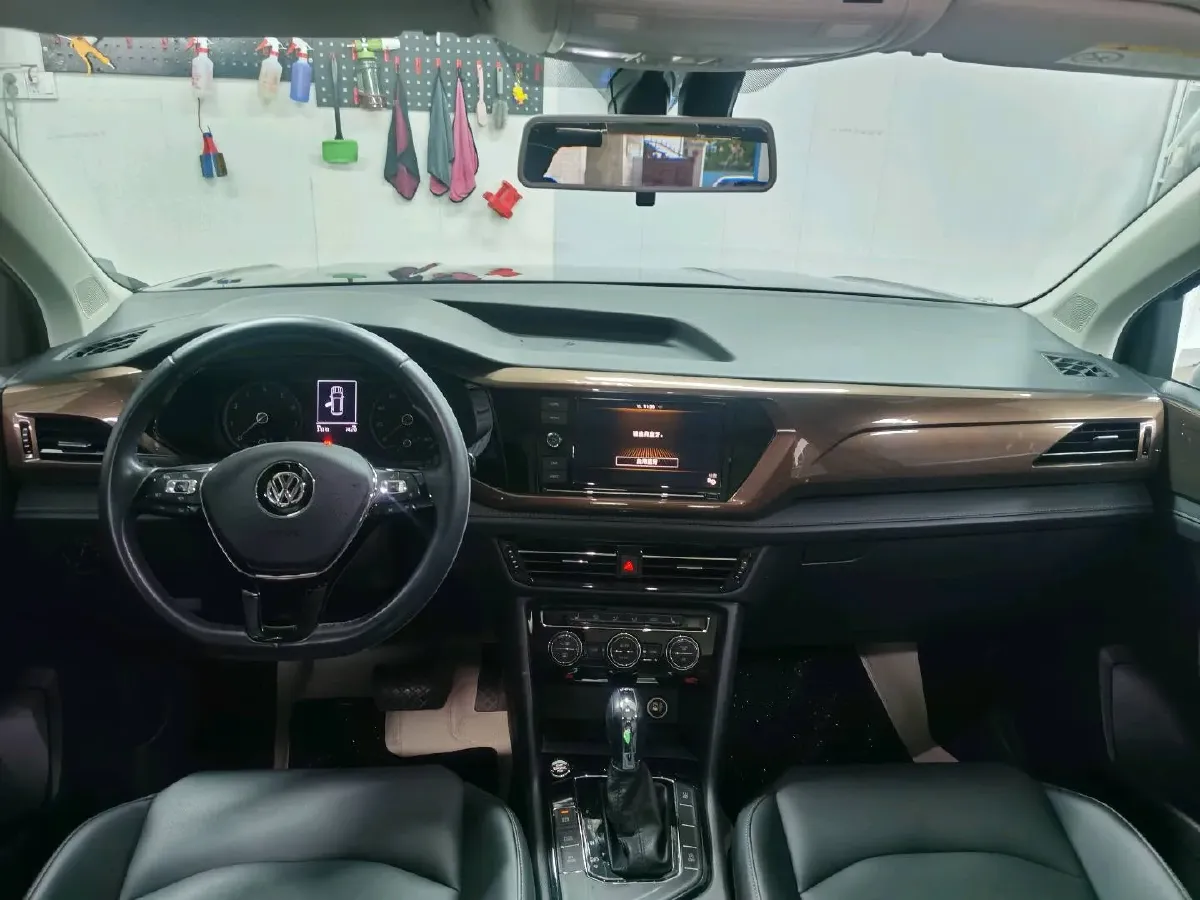 2019 MINI MINI 1.5T 102HP L3 7DCT,autocango,china used car exporter,china ev exporter,chinese used car exporter,chinese used ev exporter