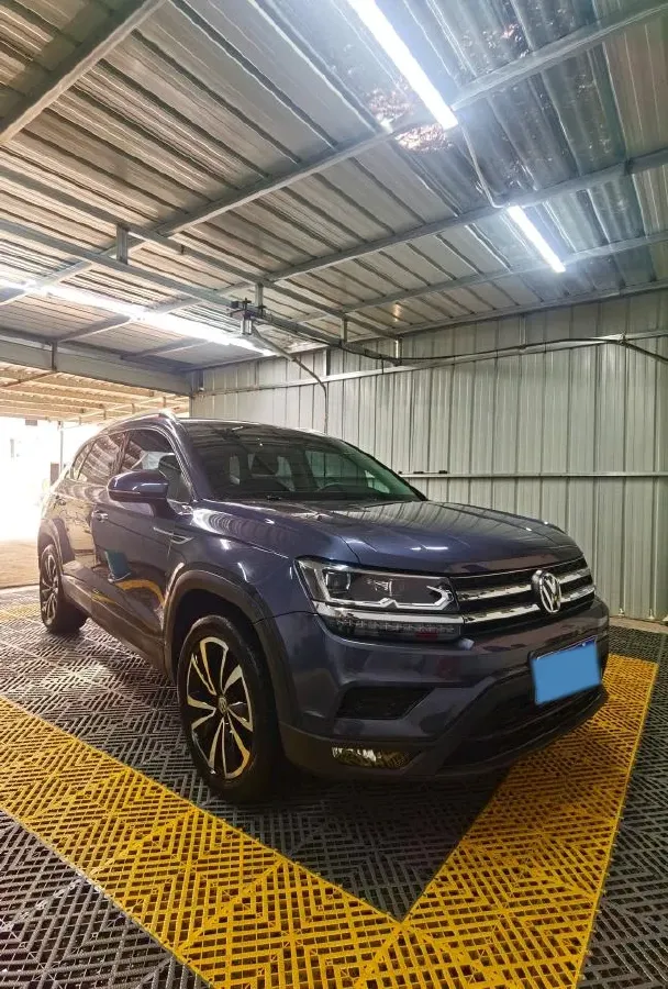 2019 MINI MINI 1.5T 102HP L3 7DCT,autocango,china used car exporter,china ev exporter,chinese used car exporter,chinese used ev exporter