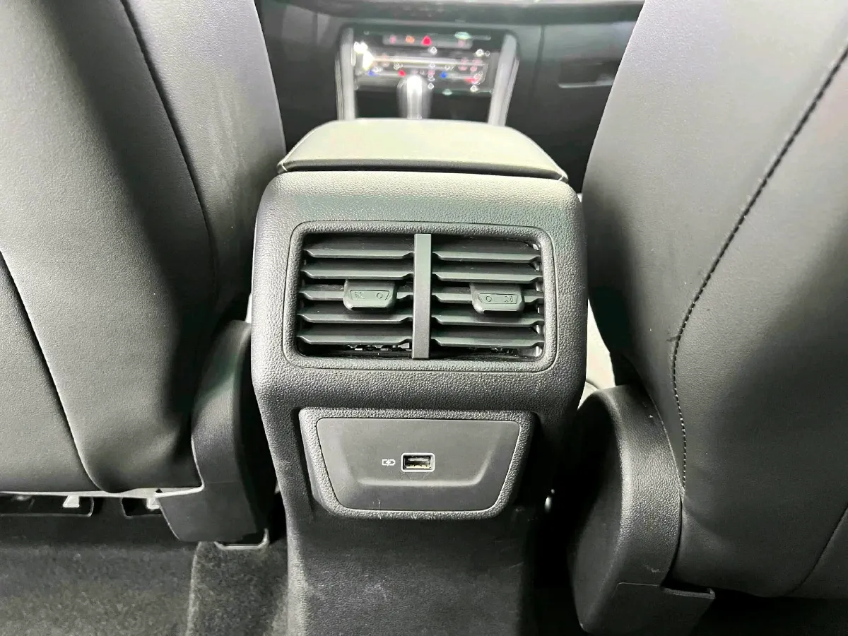 2022 Jetta VS7 1.4T 150HP L4 6AT,autocango,china used car exporter,china ev exporter,chinese used car exporter,chinese used ev exporter