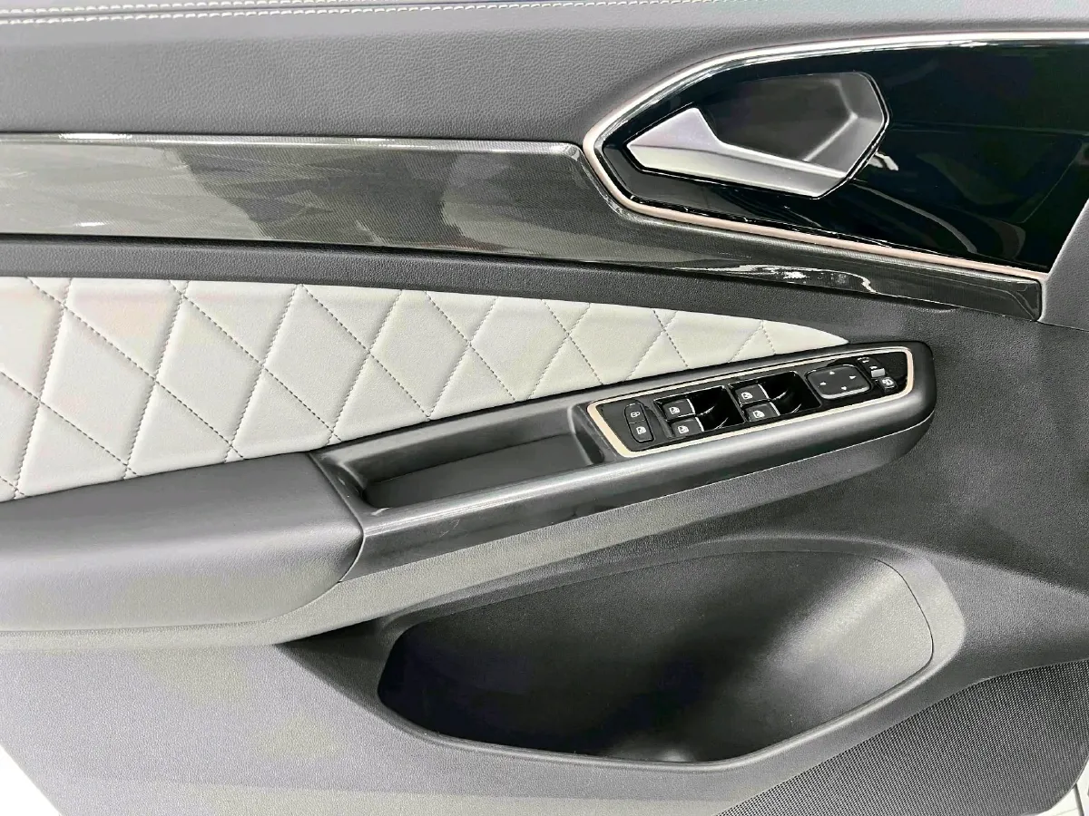 2022 Jetta VS7 1.4T 150HP L4 6AT,autocango,china used car exporter,china ev exporter,chinese used car exporter,chinese used ev exporter