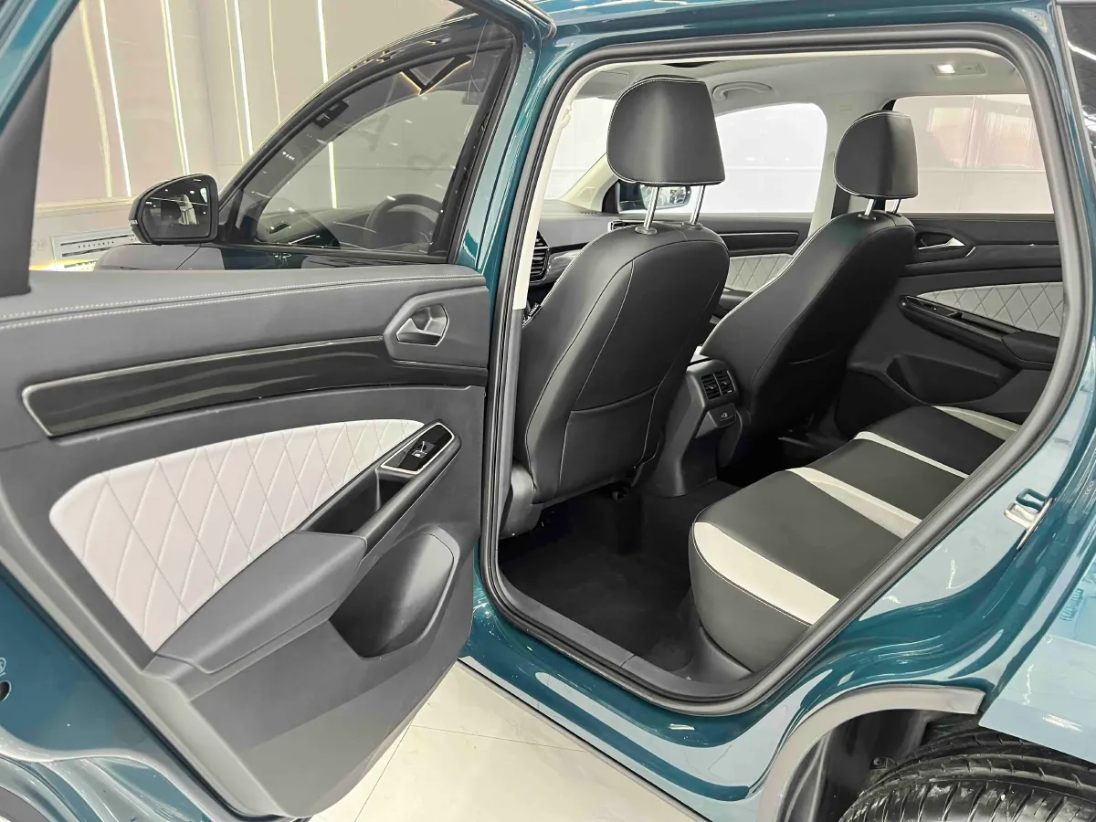 2022 Jetta VS7 1.4T 150HP L4 6AT,autocango,china used car exporter,china ev exporter,chinese used car exporter,chinese used ev exporter