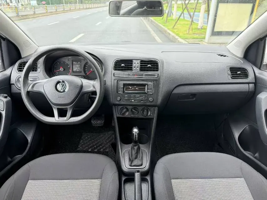 2016 Volkswagen Polo 1.4L 90HP L4 6AT,autocango,china used car exporter,china ev exporter,chinese used car exporter,chinese used ev exporter