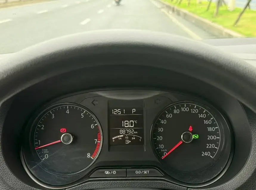 2016 Volkswagen Polo 1.4L 90HP L4 6AT,autocango,china used car exporter,china ev exporter,chinese used car exporter,chinese used ev exporter