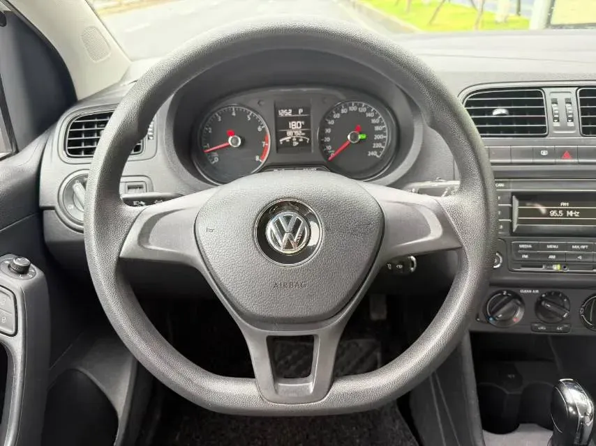 2016 Volkswagen Polo 1.4L 90HP L4 6AT,autocango,china used car exporter,china ev exporter,chinese used car exporter,chinese used ev exporter