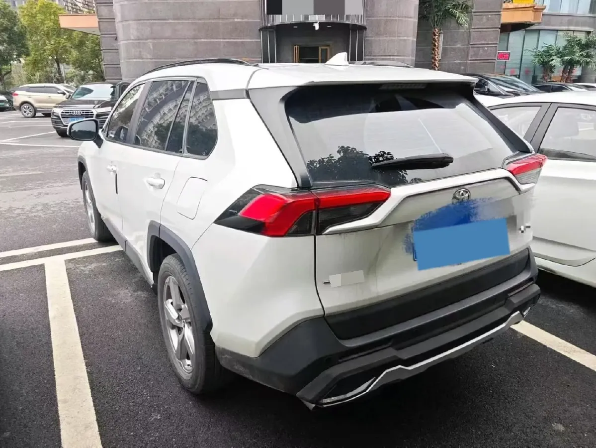 2022 Toyota RAV4 2.0L 171HP L4 CVT,autocango,china used car exporter,china ev exporter,chinese used car exporter,chinese used ev exporter