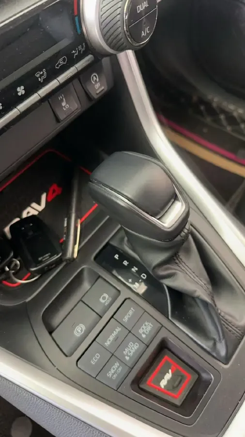 2022 Toyota RAV4 2.0L 171HP L4 CVT,autocango,china used car exporter,china ev exporter,chinese used car exporter,chinese used ev exporter