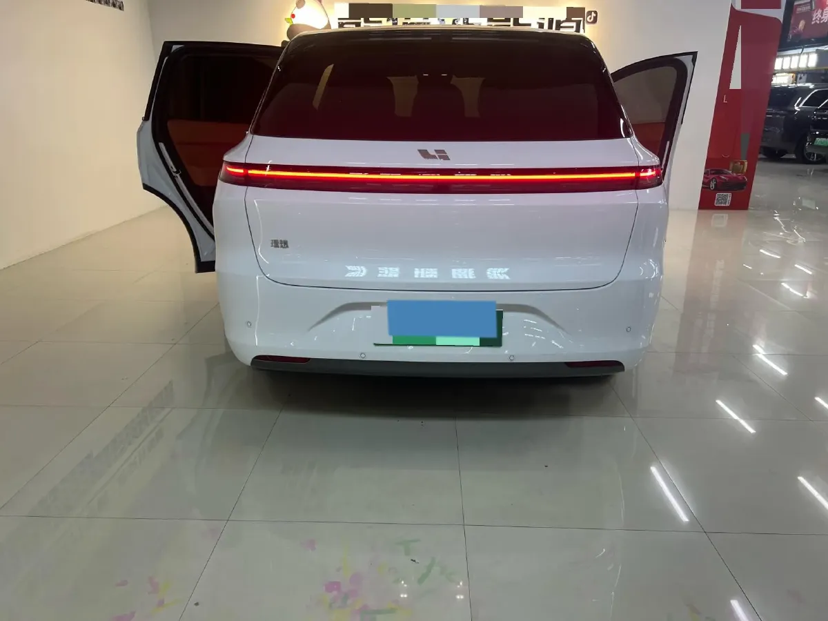 2024 Li L6 Range Extended 154HP L4 REEV 36.8KWH,autocango,china used car exporter,china ev exporter,chinese used car exporter,chinese used ev exporter