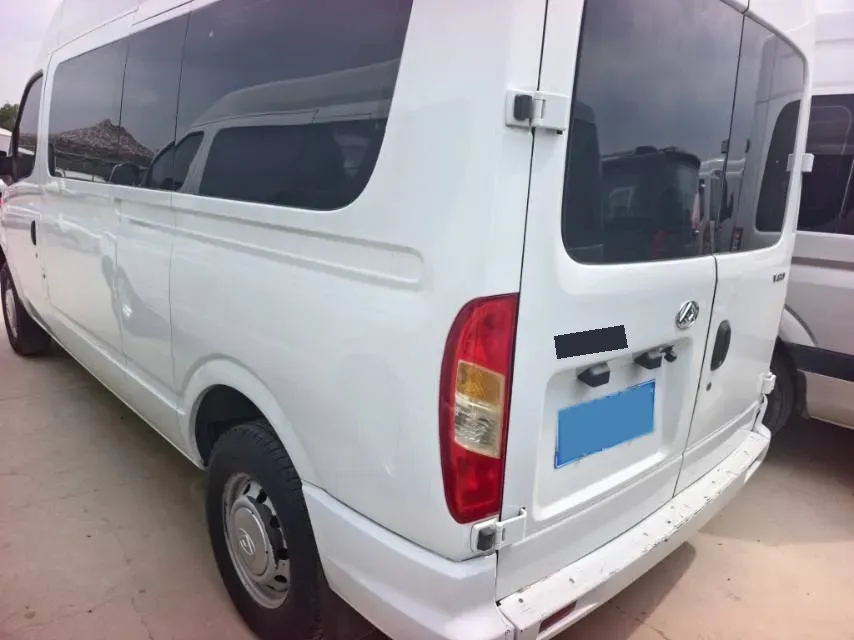 2021 MAXUS XinTu V80 2.0T 139HP L4 6MT,autocango,china used car exporter,china ev exporter,chinese used car exporter,chinese used ev exporter