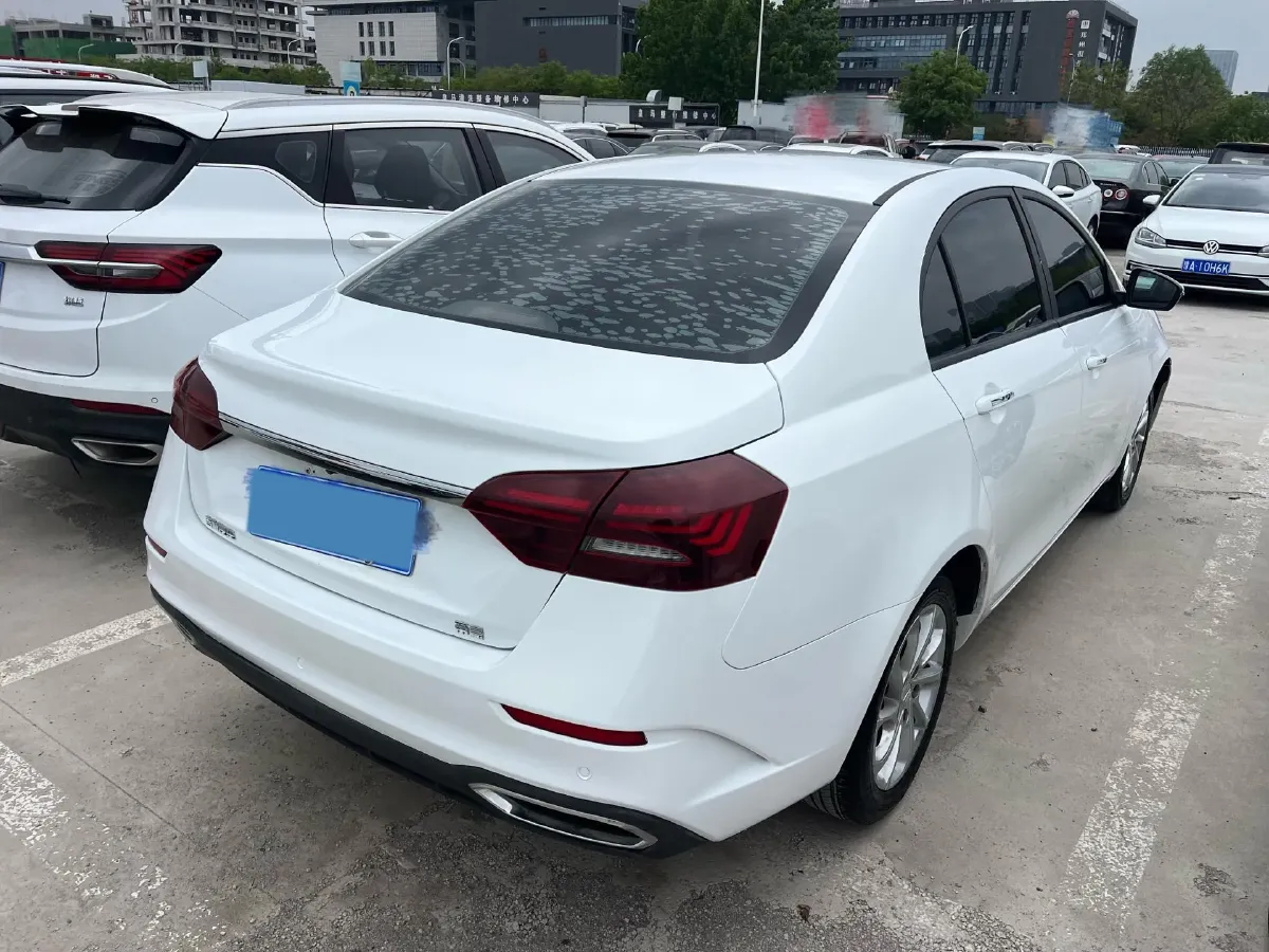 2021 BaoJun 530 1.5T 147HP L4 CVT,autocango,china used car exporter,china ev exporter,chinese used car exporter,chinese used ev exporter