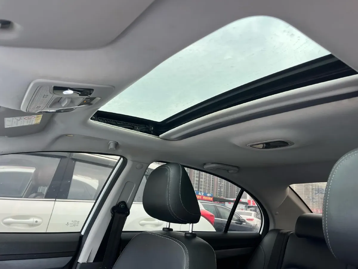 2021 BaoJun 530 1.5T 147HP L4 CVT,autocango,china used car exporter,china ev exporter,chinese used car exporter,chinese used ev exporter