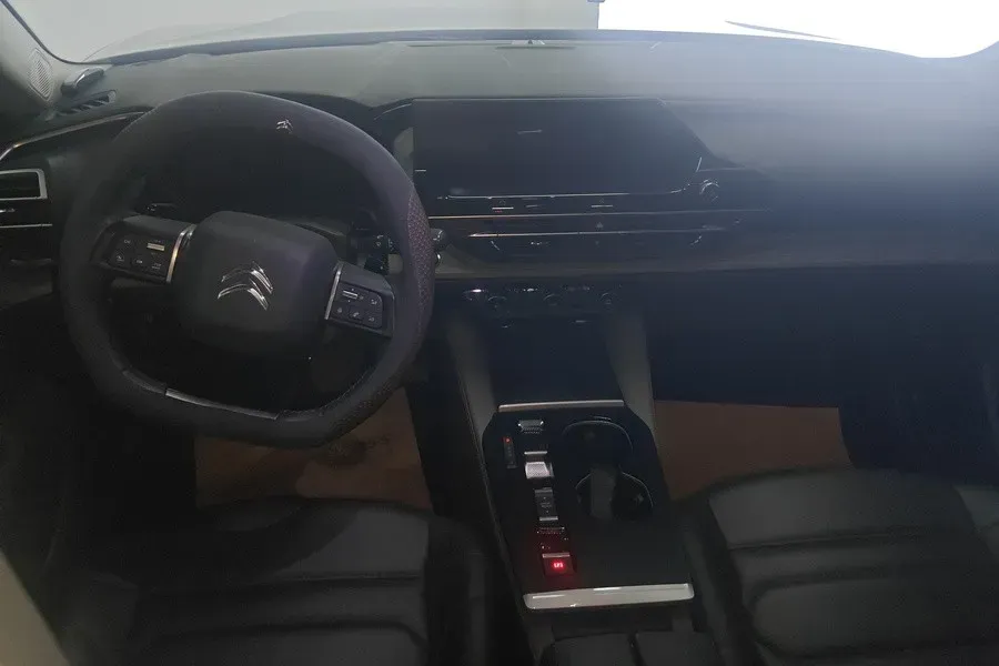 2022 Citroen C5 X 1.6T 175HP L4 8AT,autocango,china used car exporter,china ev exporter,chinese used car exporter,chinese used ev exporter