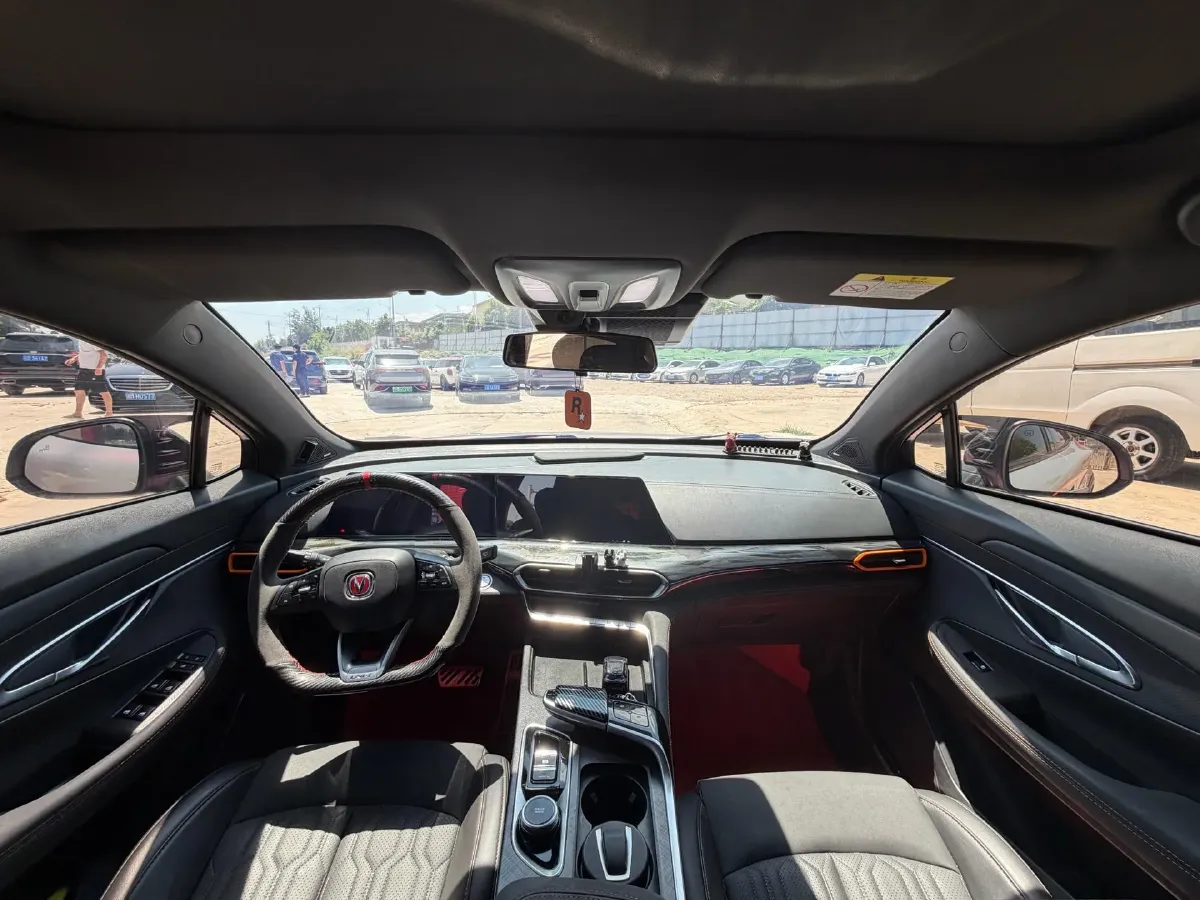 2022 ChangAn UNI-T 1.5T 188HP L4 7DCT,autocango,china used car exporter,china ev exporter,chinese used car exporter,chinese used ev exporter