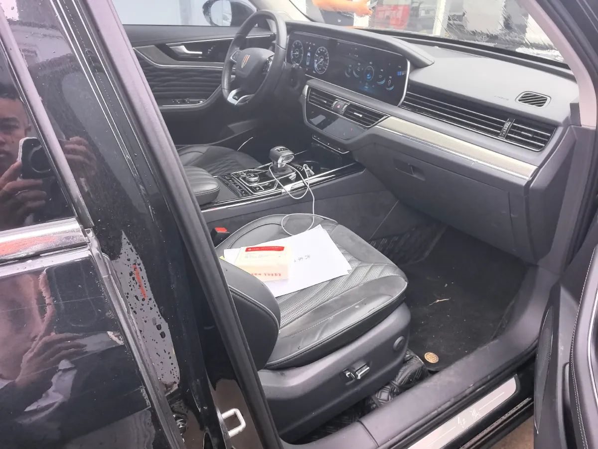 2022 HongQi HS5 2.0T 224HP L4 6AT,autocango,china used car exporter,china ev exporter,chinese used car exporter,chinese used ev exporter