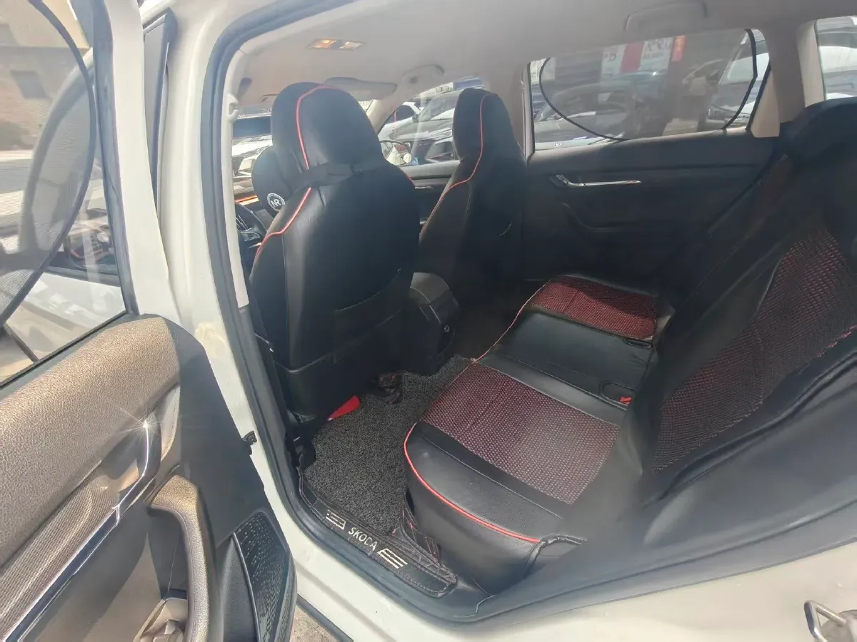 2018 Skoda Rapid Spaceback 1.4T 131HP L4 7DCT,autocango,china used car exporter,china ev exporter,chinese used car exporter,chinese used ev exporter