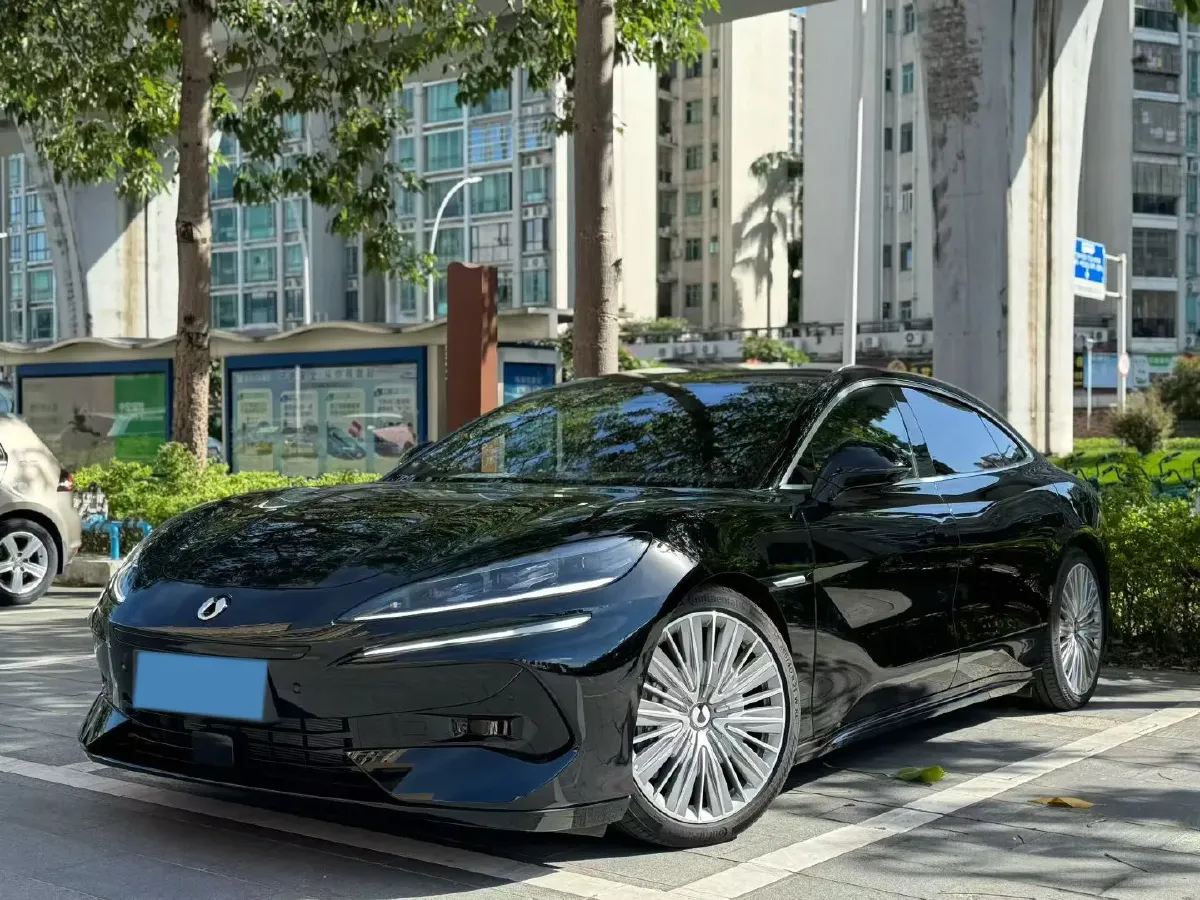 2024 Denza DenzaZ9 2.0T 207HP L4 E-CVT PHEV 38.5KWH,autocango,china used car exporter,china ev exporter,chinese used car exporter,chinese used ev exporter