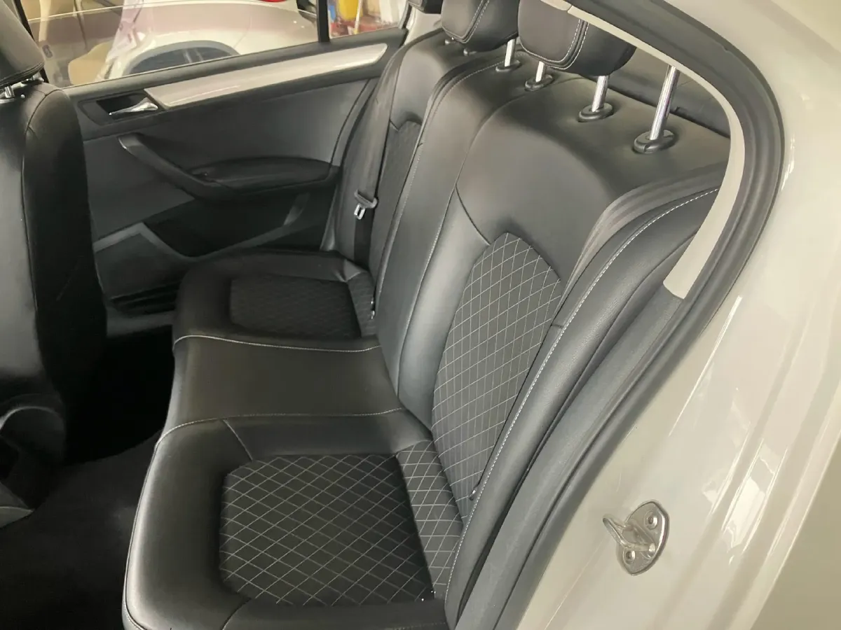 2018 Skoda Rapid 1.4L 90HP L4 5MT,autocango,china used car exporter,china ev exporter,chinese used car exporter,chinese used ev exporter