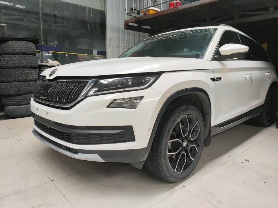 2018 Skoda Kodiak 2.0T 220HP L4 7DCT,autocango,china used car exporter,china ev exporter,chinese used car exporter,chinese used ev exporter