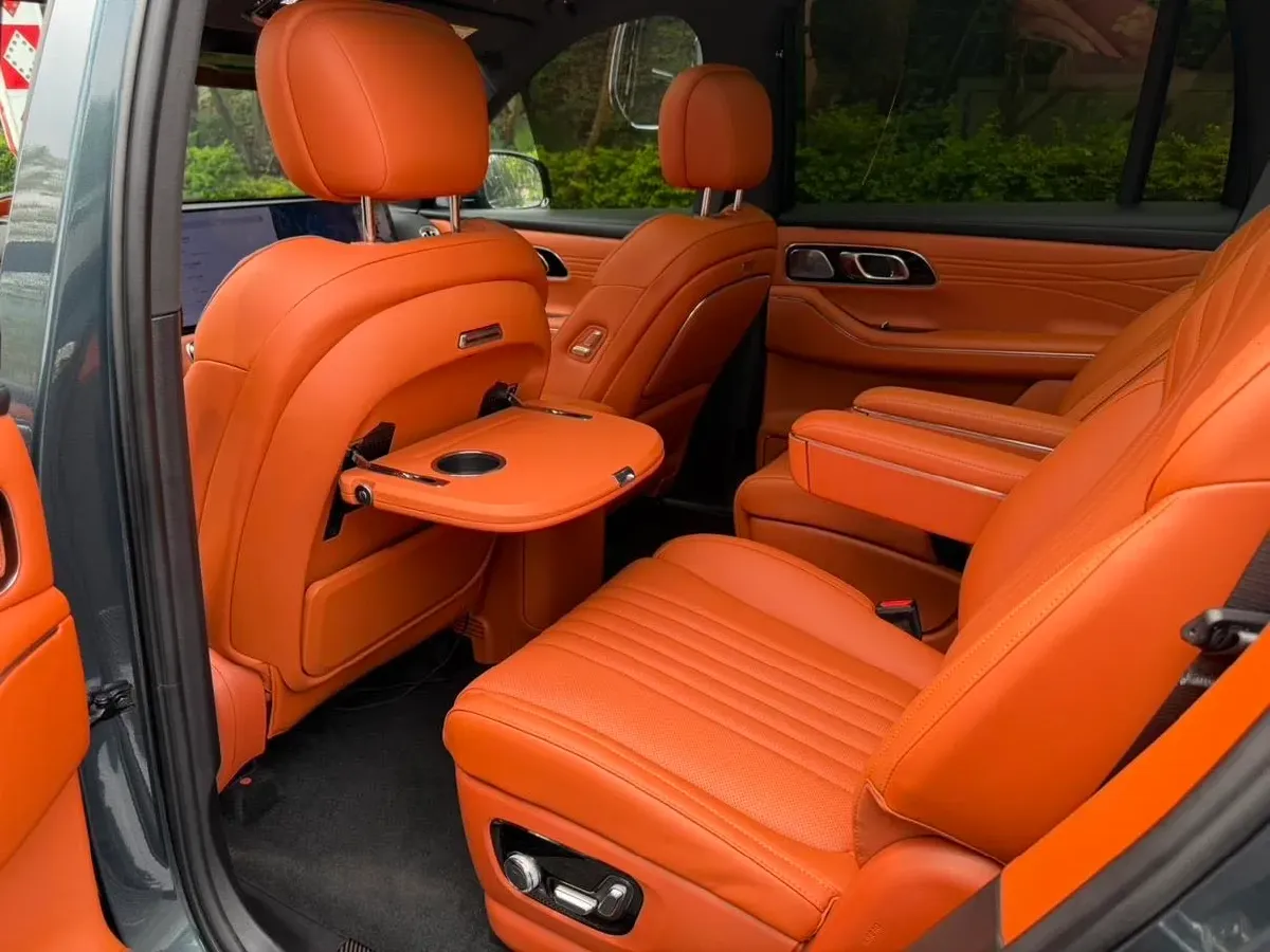 2025 Volkswagen Tiguan L 2.0T 220HP L4 7DCT,autocango,china used car exporter,china ev exporter,chinese used car exporter,chinese used ev exporter