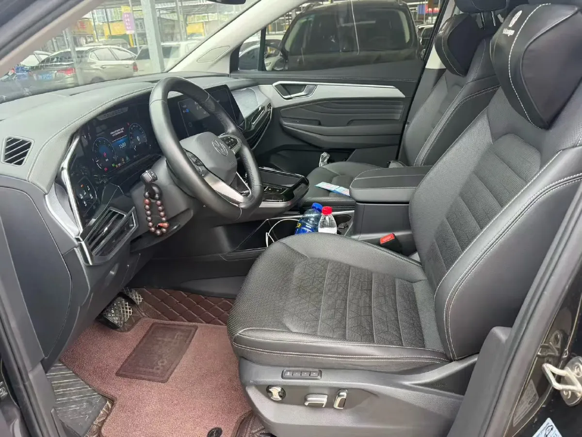 2023 Volkswagen Talagon 2.0T 220HP L4 7DCT,autocango,china used car exporter,china ev exporter,chinese used car exporter,chinese used ev exporter