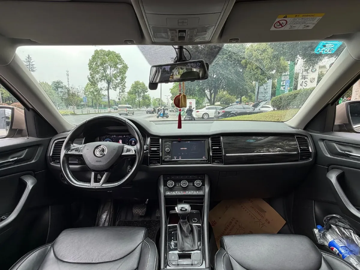 2019 Buick EnvisionPlus 1.5T 169HP L4 7DCT,autocango,china used car exporter,china ev exporter,chinese used car exporter,chinese used ev exporter