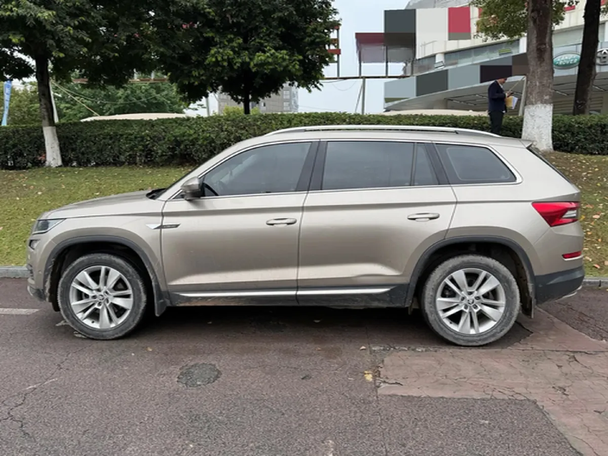 2019 Buick EnvisionPlus 1.5T 169HP L4 7DCT,autocango,china used car exporter,china ev exporter,chinese used car exporter,chinese used ev exporter