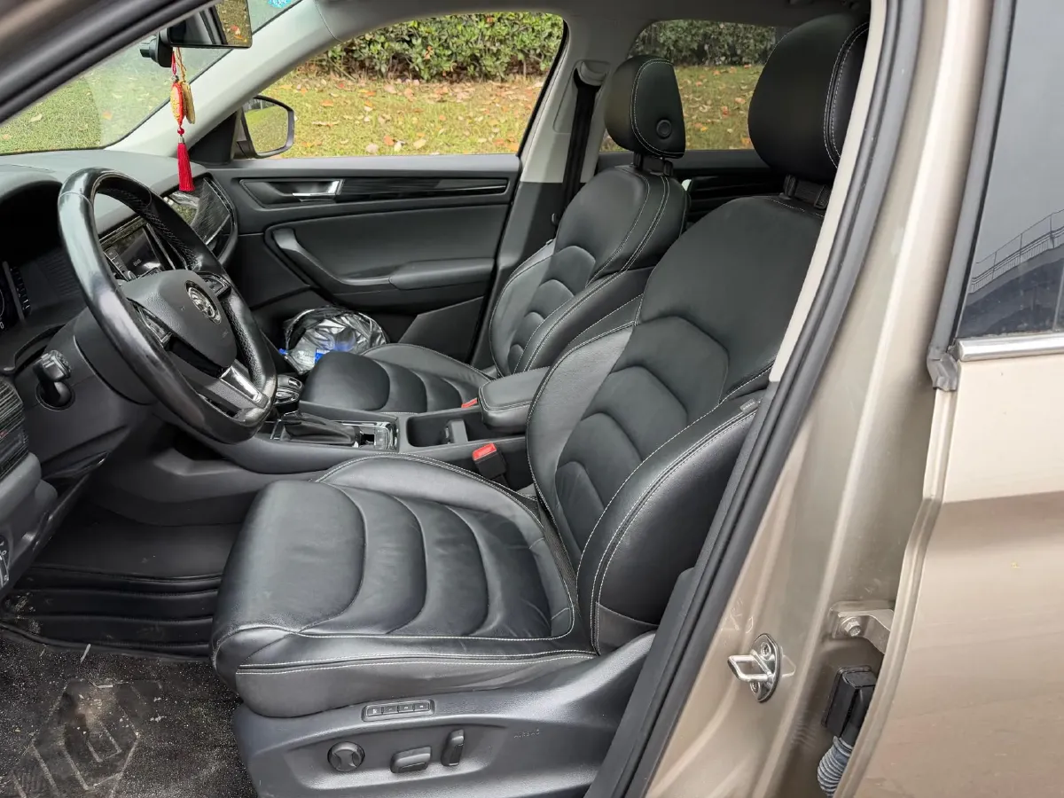 2019 Buick EnvisionPlus 1.5T 169HP L4 7DCT,autocango,china used car exporter,china ev exporter,chinese used car exporter,chinese used ev exporter