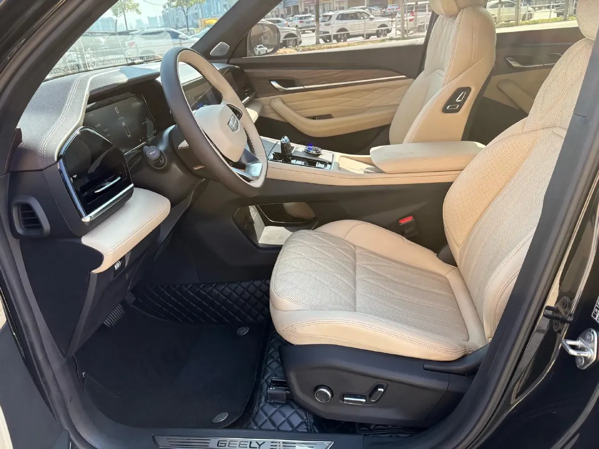 2025 Geely Monjaro 2.0T 238HP L4 8AT,autocango,china used car exporter,china ev exporter,chinese used car exporter,chinese used ev exporter