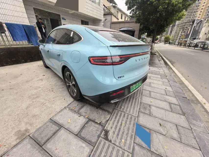 2025 Luxeed R7 REEV 156HP REEV 37KWH,autocango,china used car exporter,china ev exporter,chinese used car exporter,chinese used ev exporter